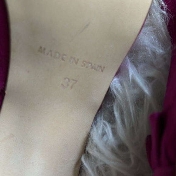 Designer ELIA.B of London, Jennifer ruffle fuchsia, color heels Size 37 - Picture 7 of 7